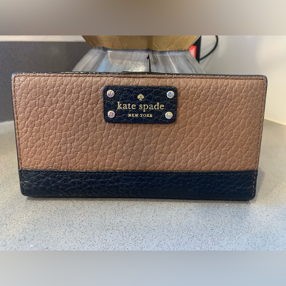 kate spade pebbled leather wallet